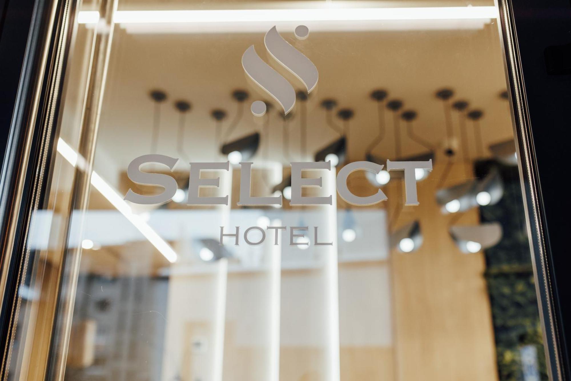 Select Hotel リヴィウ エクステリア 写真
